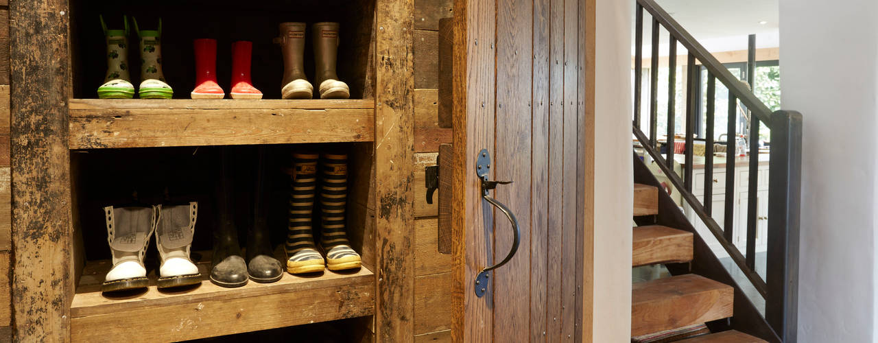 Wren Cottage, Hart Design and Construction Hart Design and Construction Country style corridor, hallway& stairs