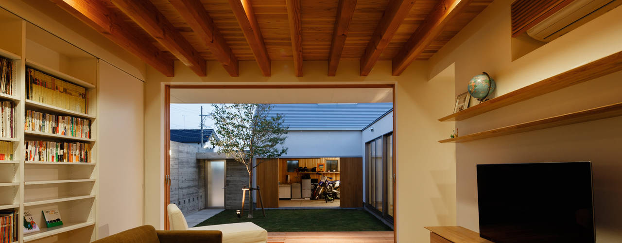 HOUSE IN HAMAMATSU, 窪江建築設計事務所 窪江建築設計事務所 和風デザインの リビング