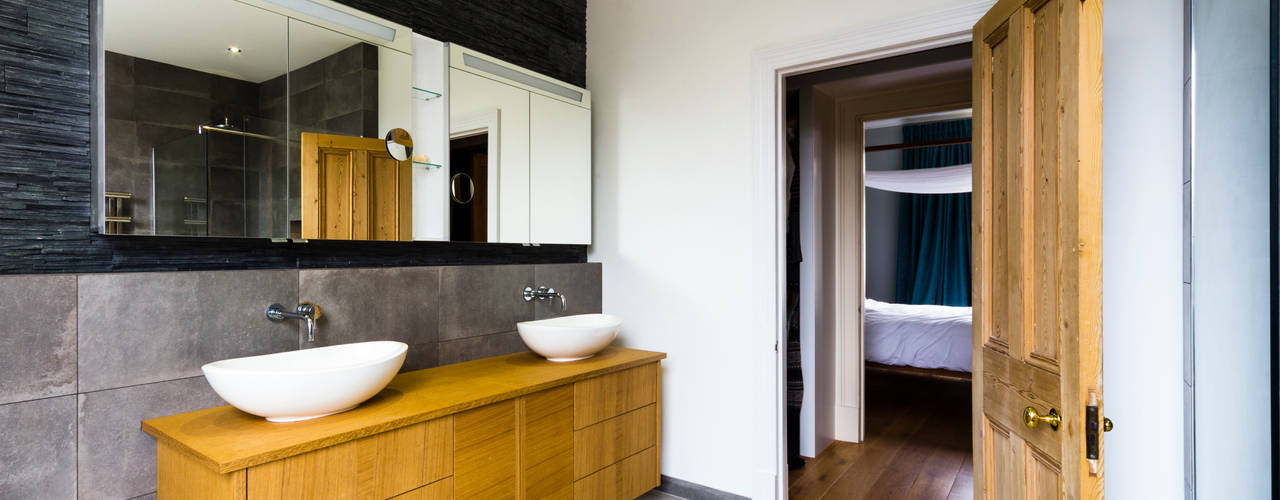 Modern Bathroom Design and Installation: Clapham, London, Affleck Property Services Affleck Property Services حمام