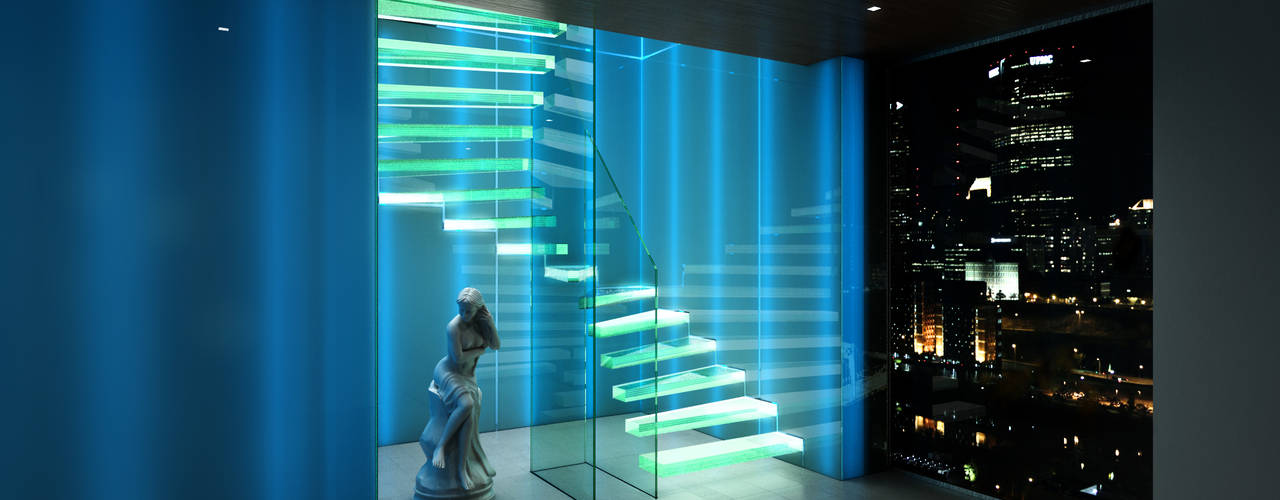 GHOST - Kragarmstufe komplett aus Glas mit verstärkten Glasstufen und Glaswänden, Siller Treppen/Stairs/Scale Siller Treppen/Stairs/Scale Treppe