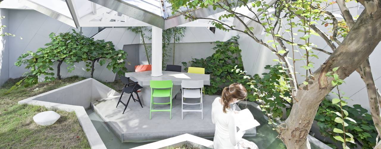 ​HWA HUN - 자연이 점거한 작은성, IROJE KIMHYOMAN IROJE KIMHYOMAN Jardines modernos: Ideas, imágenes y decoración