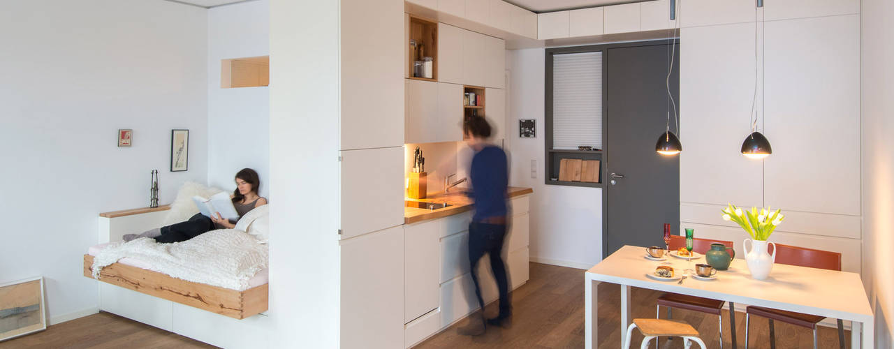 Die Wohnung W und die Bergbuche vom Sonntagshorn, Holzgeschichten Holzgeschichten Cozinhas modernas