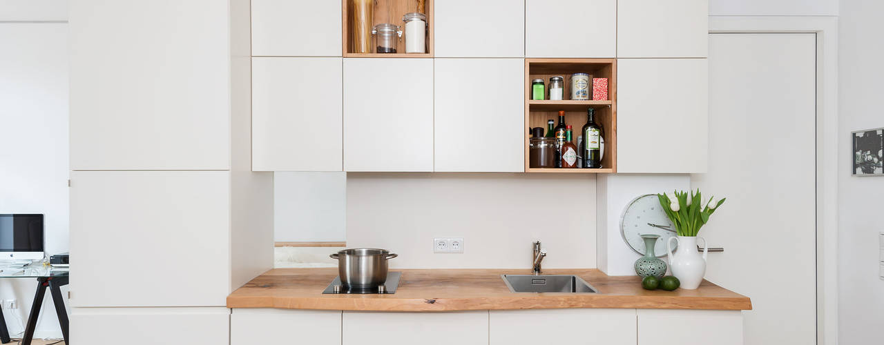 Die Wohnung W und die Bergbuche vom Sonntagshorn, Holzgeschichten Holzgeschichten Cocinas modernas