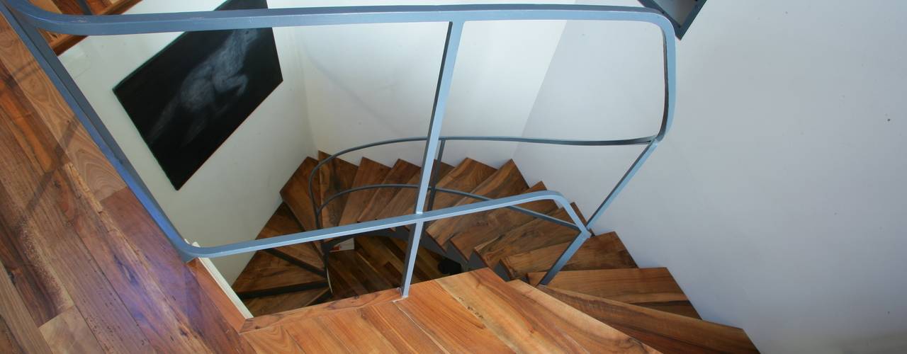 da sottotetto ad attico, studio lenzi e associati studio lenzi e associati Couloir, entrée, escaliers modernes