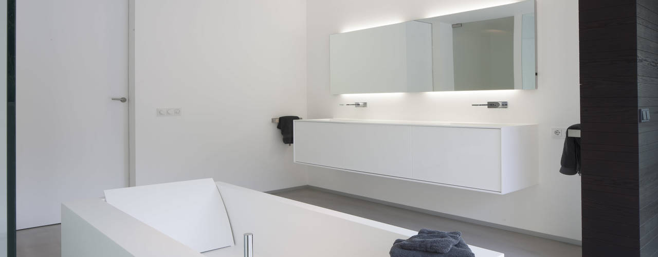 Eigentijdse bungalow, Lab32 architecten Lab32 architecten Modern Banyo