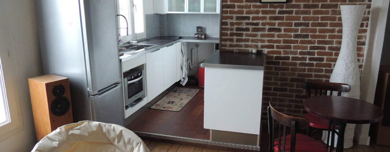 Rénovation d'un petit appartement, Reinvente Ta Maison Reinvente Ta Maison Кухня в стиле лофт