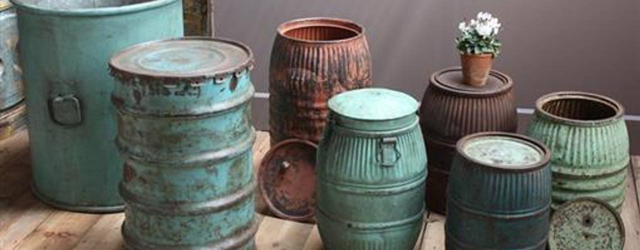 Recycled Drum Planters, Vintage Archive Vintage Archive Jardines eclécticos