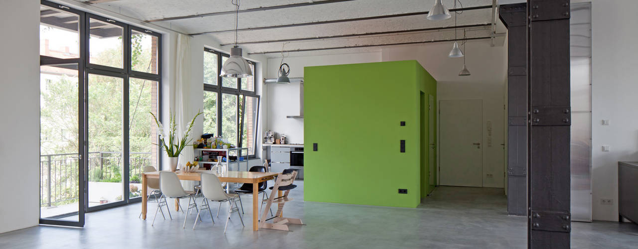 Wohn- und Büroloft, studioinges Architektur und Städtebau studioinges Architektur und Städtebau Minimalist dining room