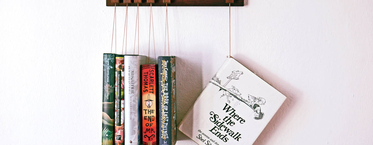 Mini book rack in Walnut, agustav agustav Minimalist living room