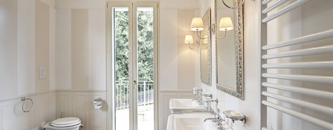 RISANAMENTO CONSERVATIVO DI EDIFICIO RESIDENZIALE, Astudioarchitetti Astudioarchitetti Classic style bathrooms