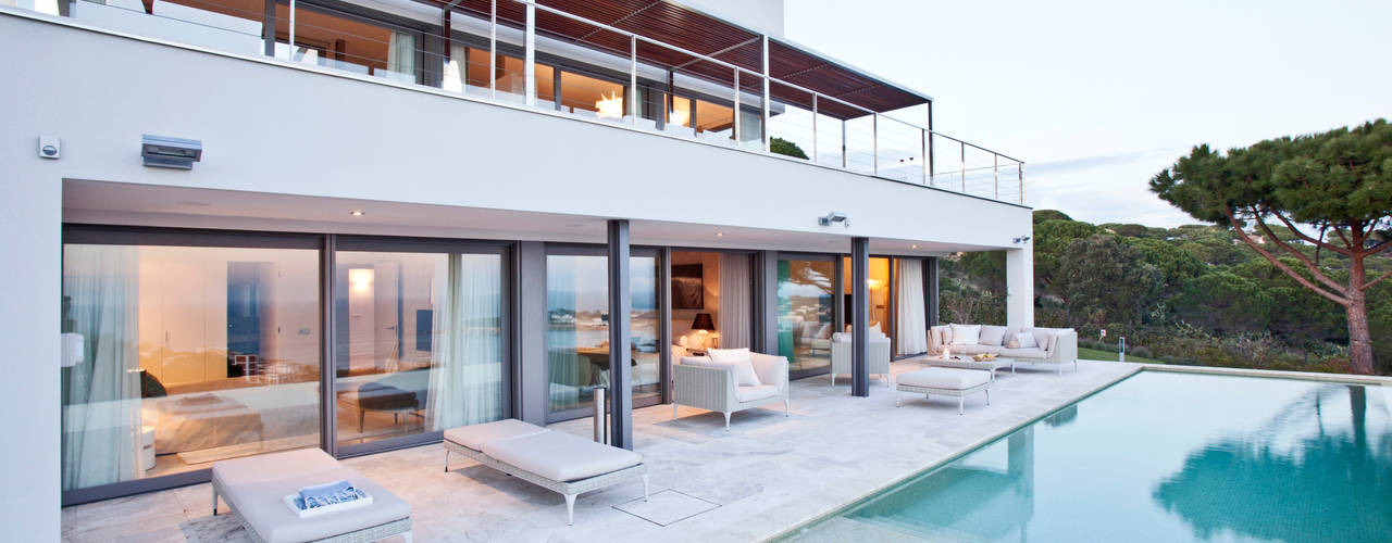 Дом в Сагаро, Испания, IND Archdesign IND Archdesign Hồ bơi phong cách Địa Trung Hải