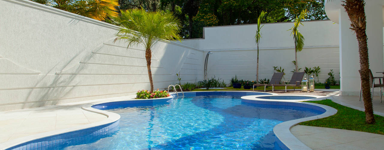 homify Modern pool