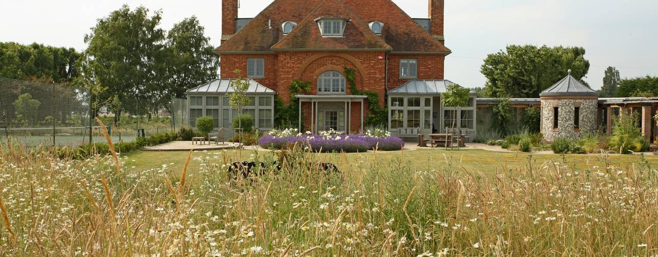 Sussex Coast , Giles Jollands Architect Giles Jollands Architect Classic style houses