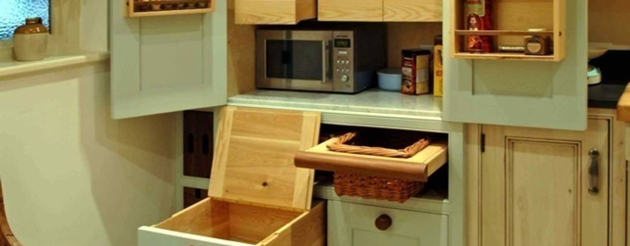 Larder cupboards, Hallwood Furniture Hallwood Furniture Kitchen