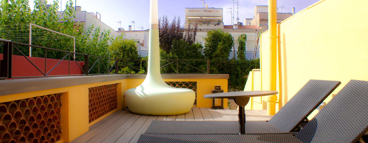 Casa modernista en la costa de El Maresme, Catalunya, CID DELTA, SA CID DELTA, SA Mediterranean style balcony, veranda & terrace