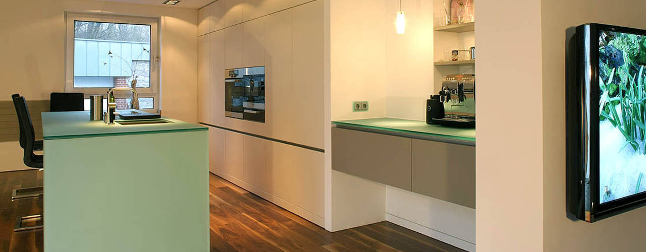 Küche V., rother küchenkonzepte + möbeldesign Gmbh rother küchenkonzepte + möbeldesign Gmbh Cocinas de estilo moderno
