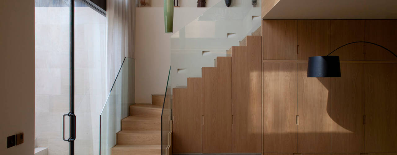 West London house, Viewport Studio Viewport Studio Modern corridor, hallway & stairs