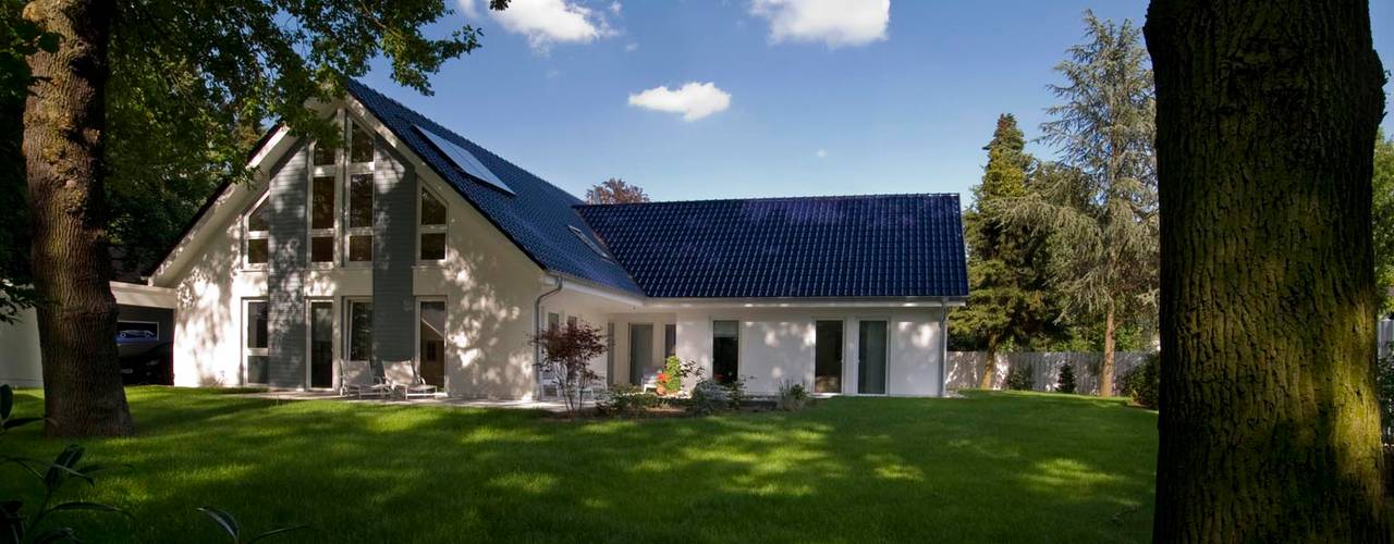 Villa für die zweite Lebenshälfte - Premiumqualität auf einer Ebene, Haacke Haus GmbH Co. KG Haacke Haus GmbH Co. KG Wiejskie domy