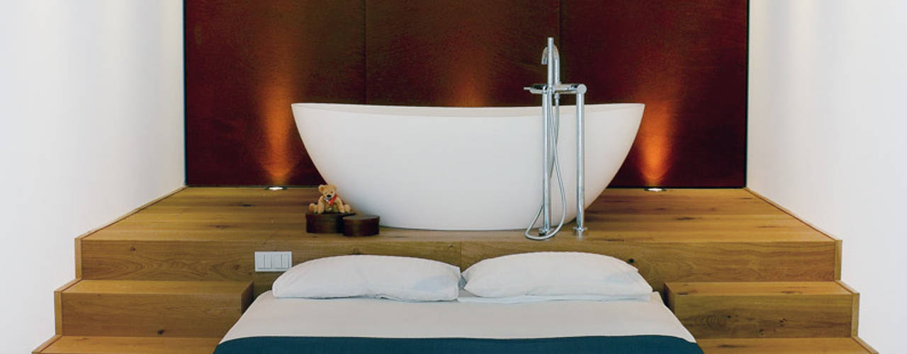 Edle freistehende Badewannen für luxuriöse Badezimmer, Badeloft - Badewannen und Waschbecken aus Mineralguss und Marmor Badeloft - Badewannen und Waschbecken aus Mineralguss und Marmor Modern style bathrooms