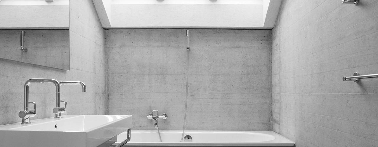 NeubauEinfamilienhaus Brunnadern, Markus Alder Architekten GmbH Markus Alder Architekten GmbH Salle de bain moderne