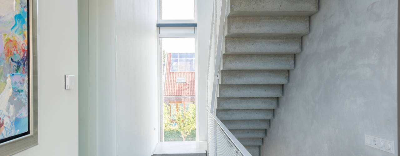 Architect2GO Minimalist corridor, hallway & stairs