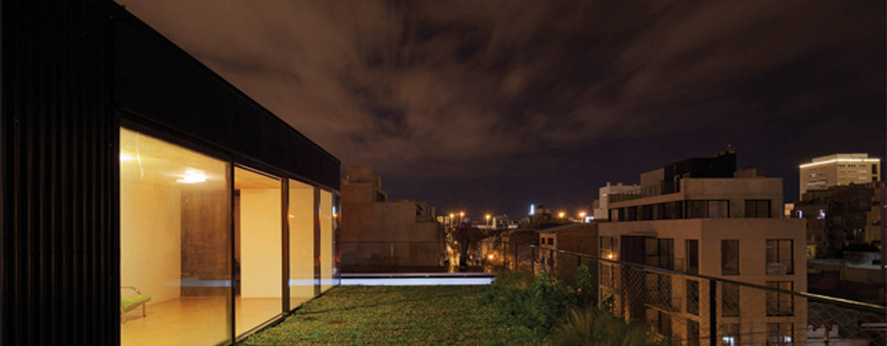 Quintana 4598, IR arquitectura IR arquitectura Modern balcony, veranda & terrace Iron/Steel