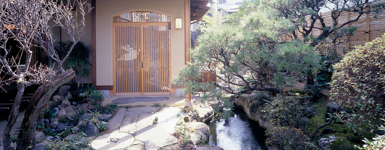 鳴滝の家, 鶴巻デザイン室 鶴巻デザイン室 Asian style houses