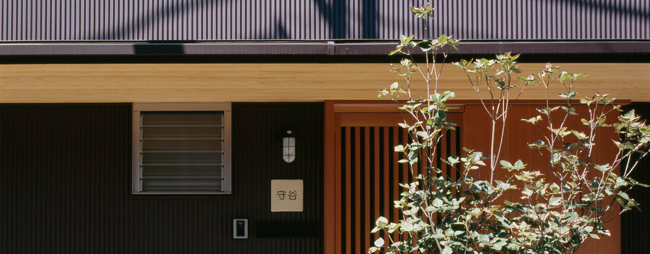 Ｈｉｄａｍａｒｉハウス, しまだ設計室 しまだ設計室 Casas de estilo ecléctico