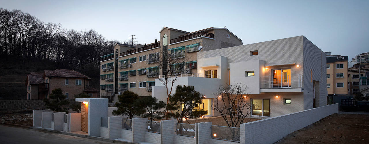 인천 검암동 주택, (주)건축사사무소 아뜰리에십칠 (주)건축사사무소 아뜰리에십칠 모던스타일 주택