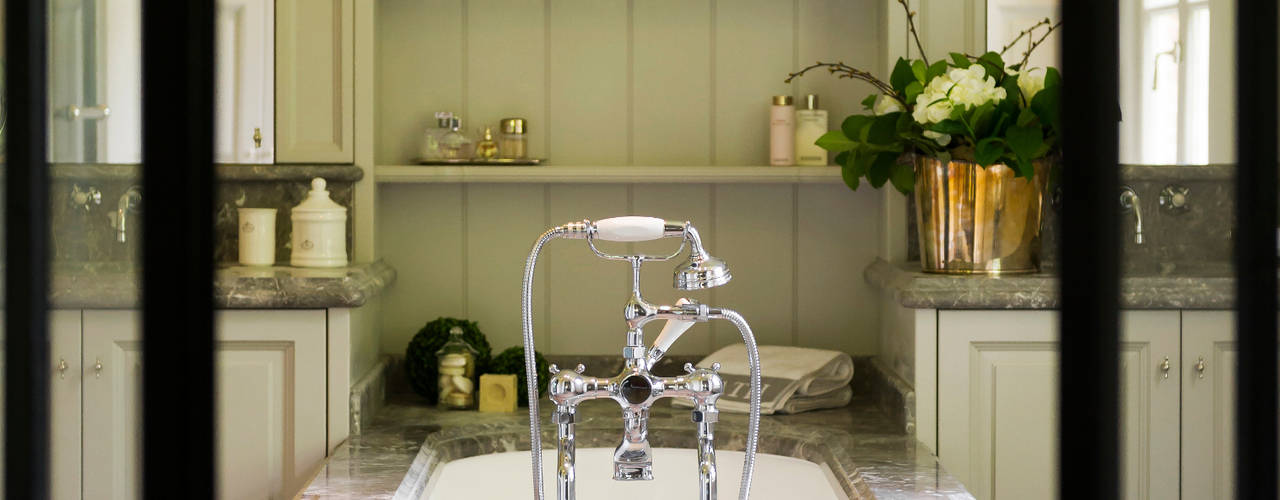 Statige manoire villa in een landelijke omgeving, Taps&Baths Taps&Baths ห้องน้ำ