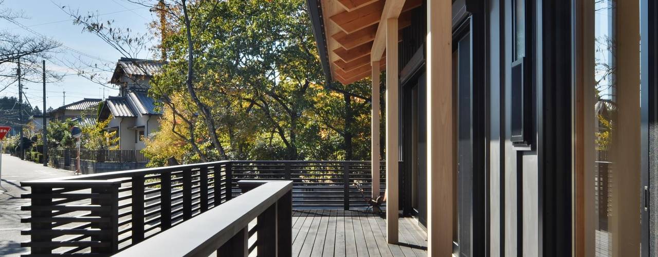 「大羽根園の家」, 若山建築設計事務所 若山建築設計事務所 Asian style balcony, veranda & terrace