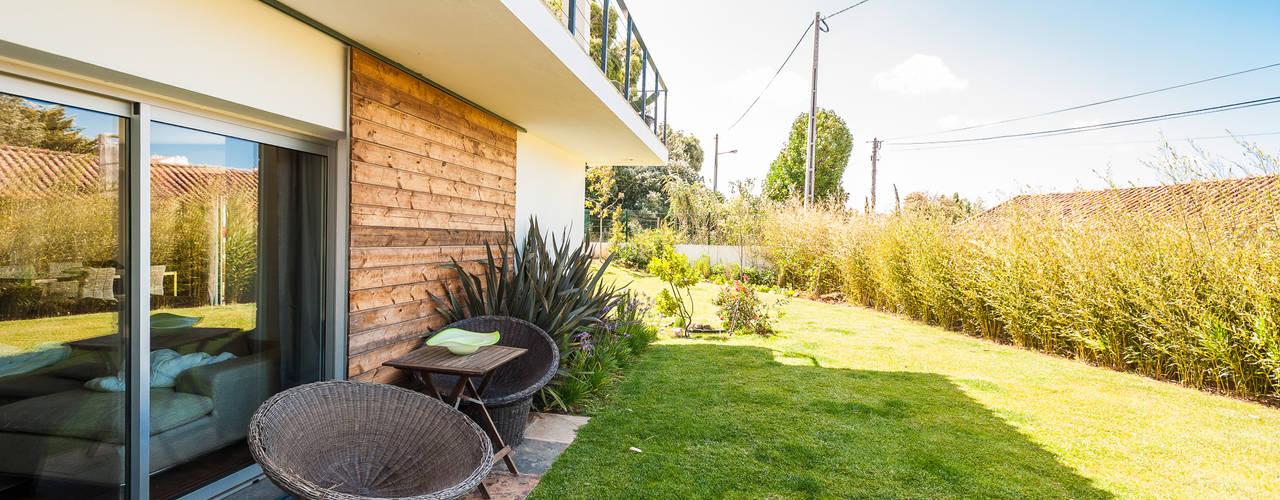 Renovação moradia em Birre III | Cascais, shfa shfa Casas estilo moderno: ideas, arquitectura e imágenes Madera maciza Multicolor