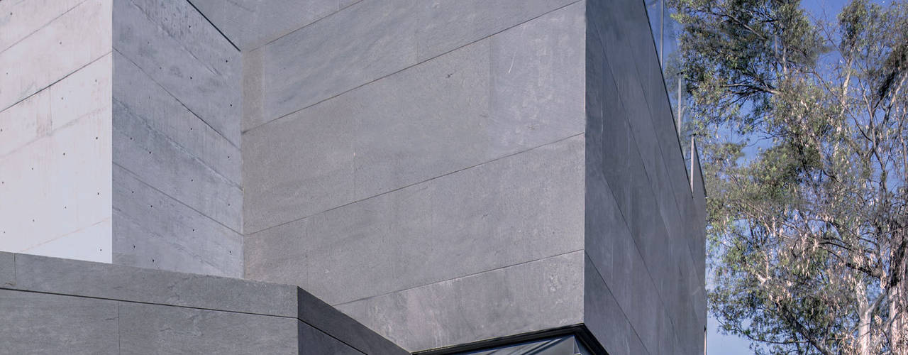 Casa Basaltica, grupoarquitectura grupoarquitectura Case in stile minimalista
