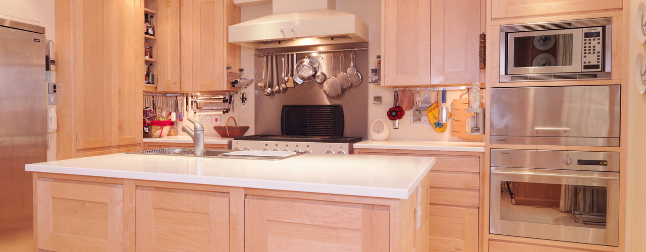 Balham Maple Kitchen designed and made by Tim Wood, Tim Wood Limited Tim Wood Limited مطبخ خشب متين Multicolored