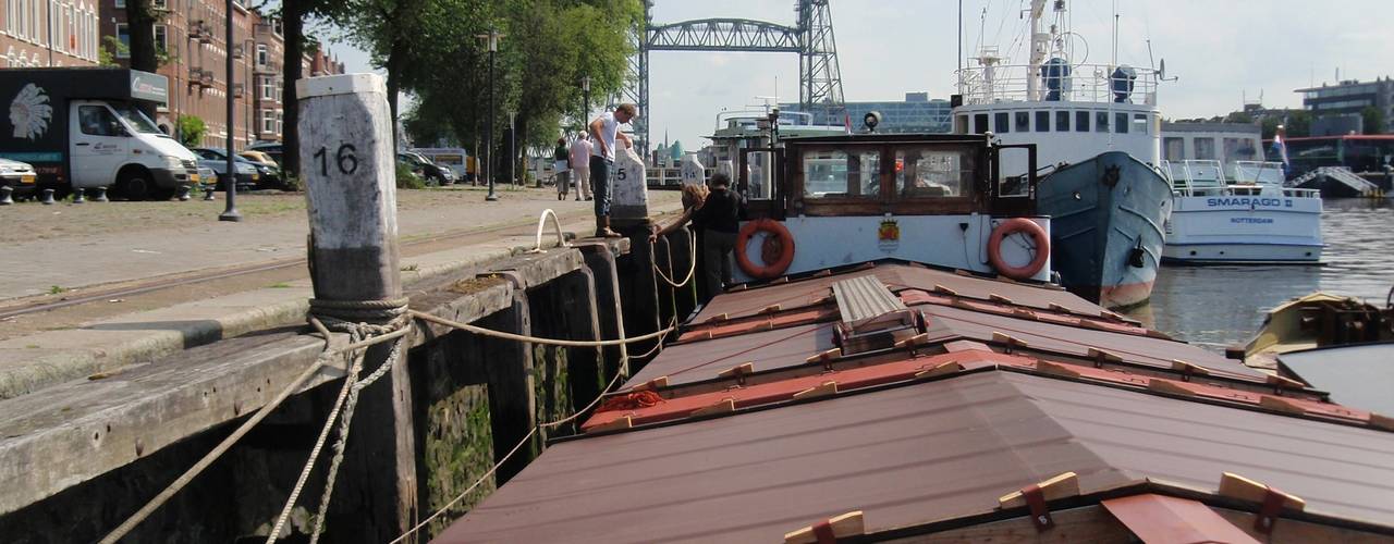 Woonschip Panta Rhei, Roel Bosch architecten Roel Bosch architecten منازل