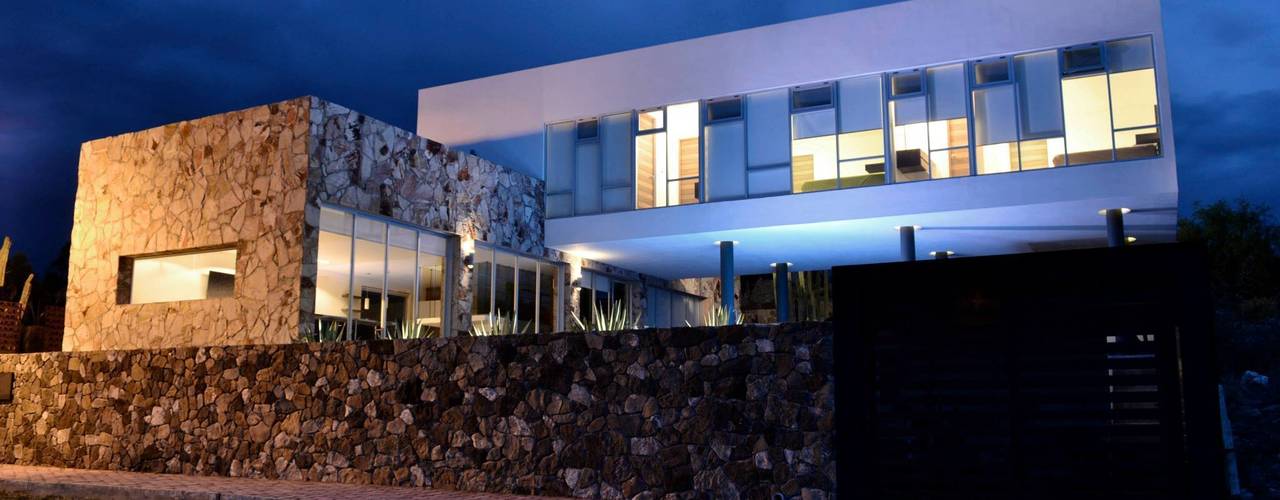 Casa Moderna, TREEHOUSE ARQUITECTURA Y LUZ TREEHOUSE ARQUITECTURA Y LUZ Modern home