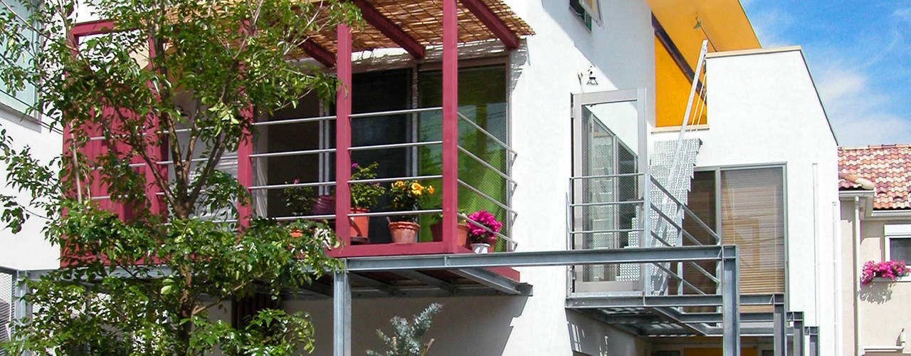 ミモザの木から発想した家, ユミラ建築設計室 ユミラ建築設計室 Modern houses