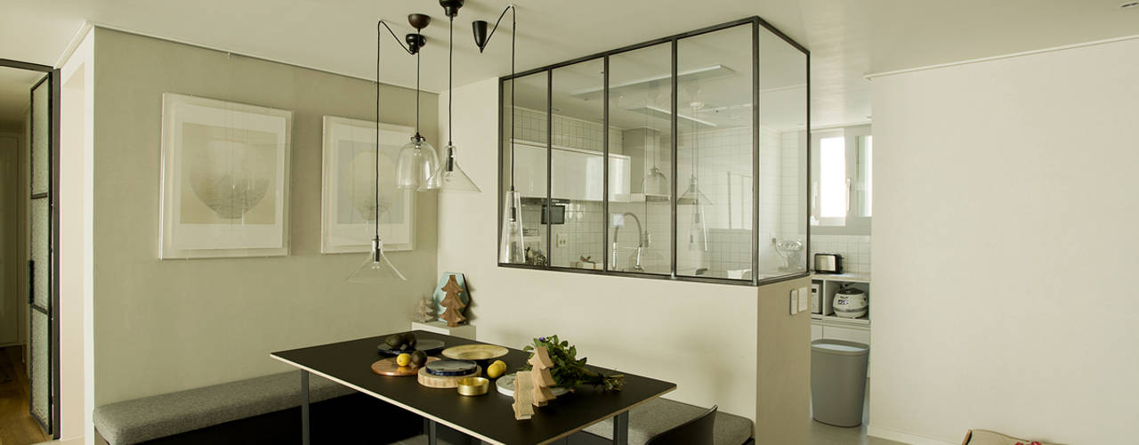 homify Modern dining room