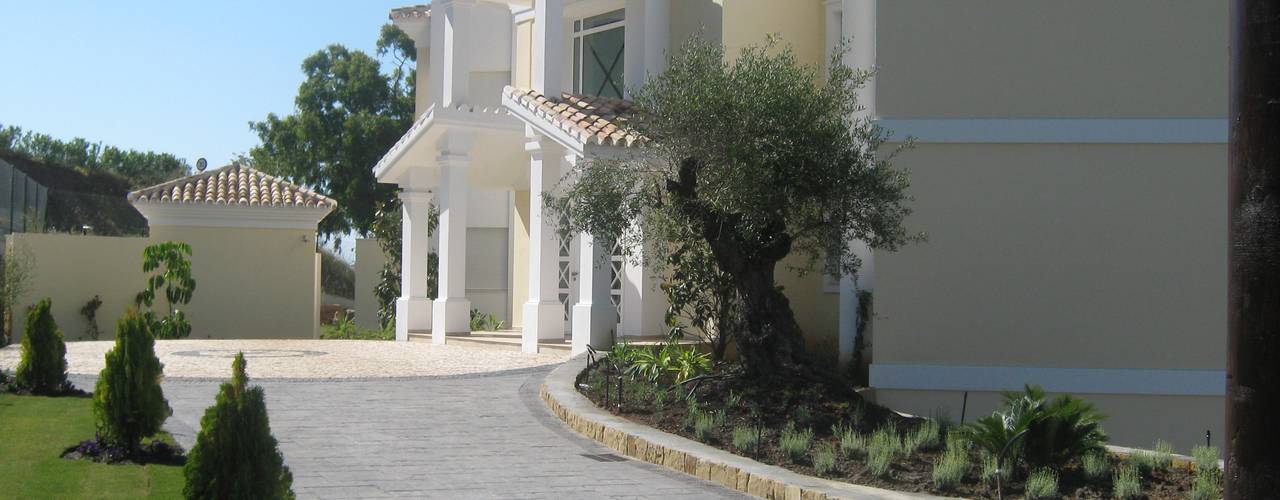Vivienda en Marbella, UAArquitectos UAArquitectos Rumah Gaya Mediteran