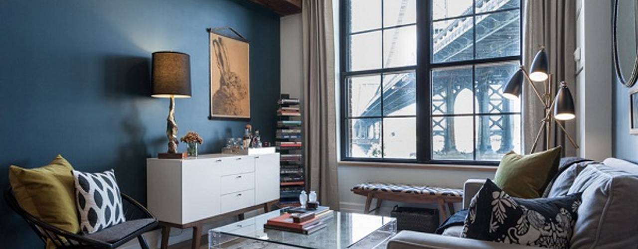 A Rented NY Apartment with a Sense of History, Heart Home magazine Heart Home magazine Salas de estilo industrial