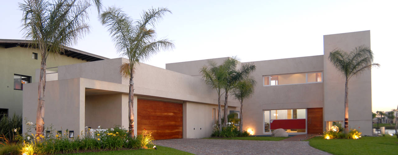 CASA EN CASTORES, NORDELTA, Ramirez Arquitectura Ramirez Arquitectura Minimalist house Solid Wood Multicolored