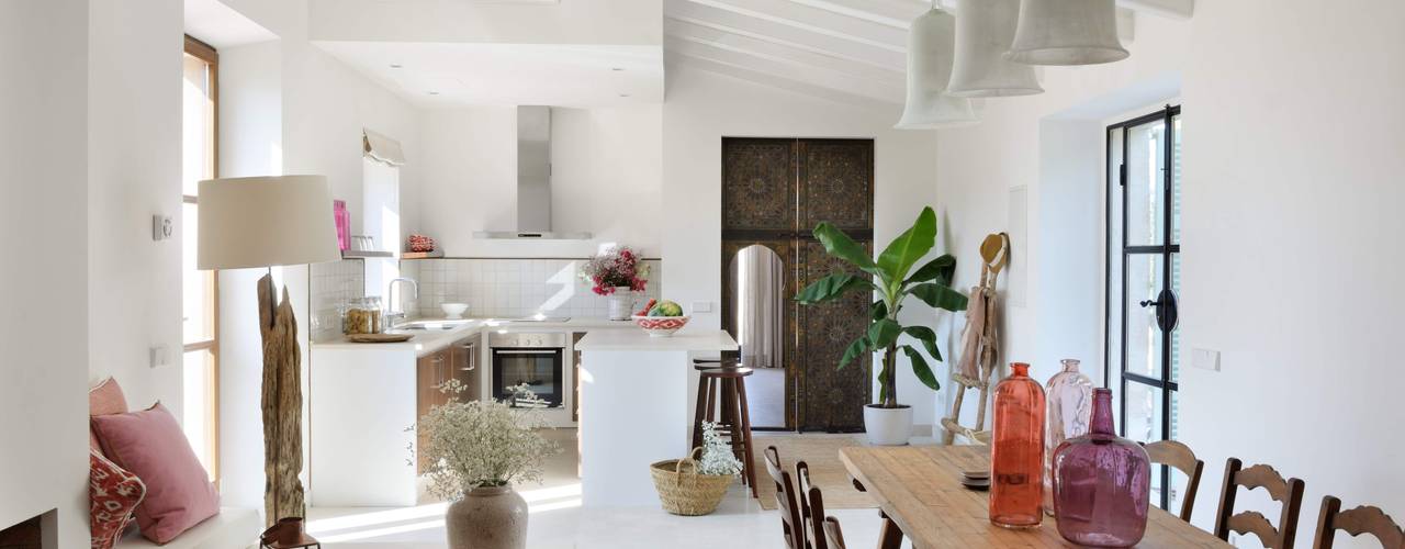 HOTEL CAL REIET – GUEST HOUSES, Bloomint design Bloomint design Mediterranean style living room