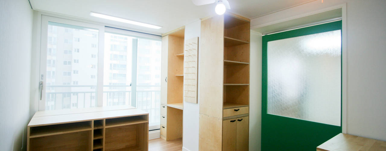 엄마만을 위한 공간과 넓은 주방_36py, 홍예디자인 홍예디자인 Escritórios modernos