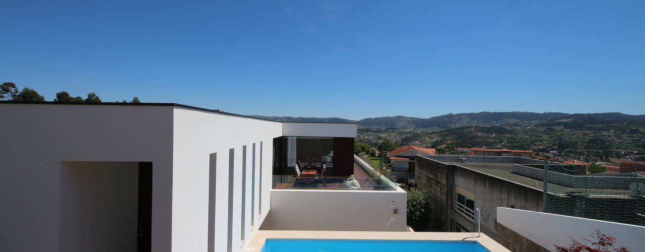 Casa em Guimarães, 3H _ Hugo Igrejas Arquitectos, Lda 3H _ Hugo Igrejas Arquitectos, Lda 미니멀리스트 주택