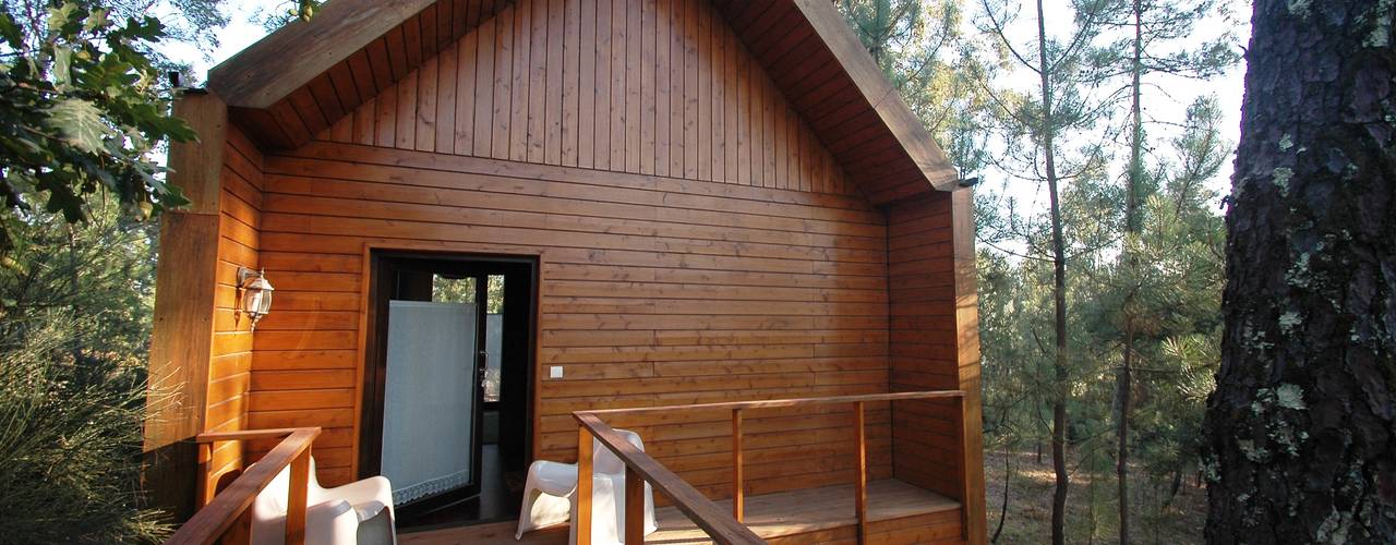 Casa em Cabeça Santa (Penafiel, Portugal), NORMA | Nova Arquitectura em Madeira (New Architecture in Wood) NORMA | Nova Arquitectura em Madeira (New Architecture in Wood) Rustic style house Solid Wood Multicolored