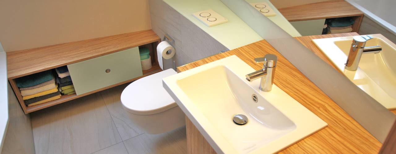 homify Modern bathroom Ceramic