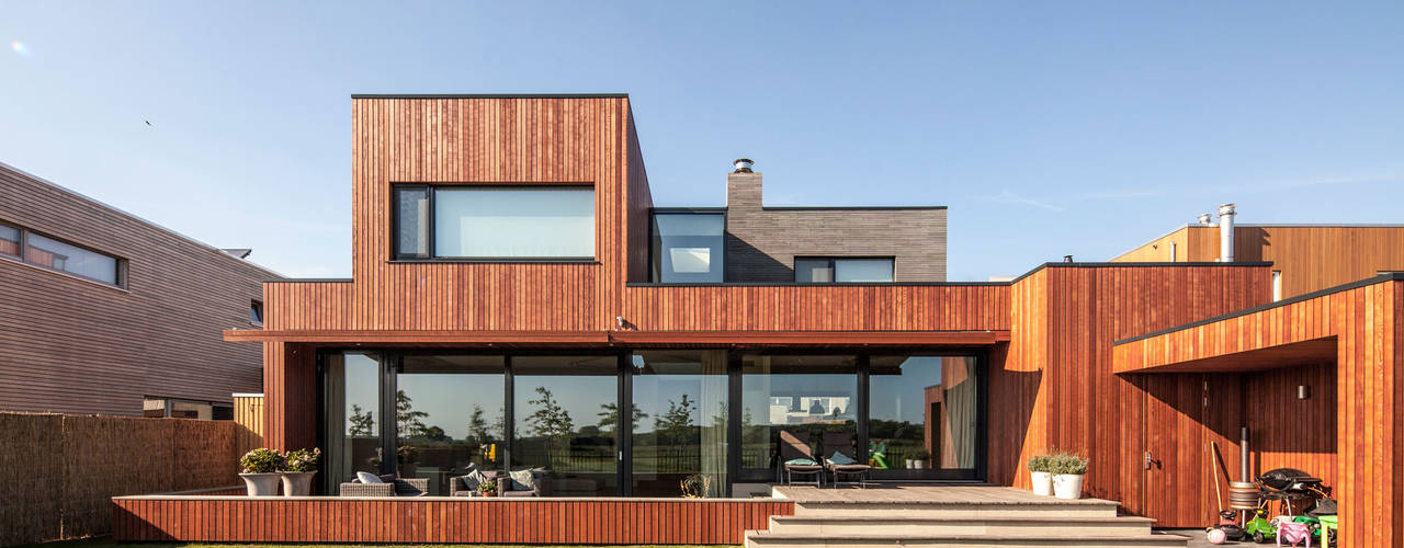 Woonhuis Ter Borch, Groningen, De Zwarte Hond De Zwarte Hond Balcones y terrazas de estilo moderno