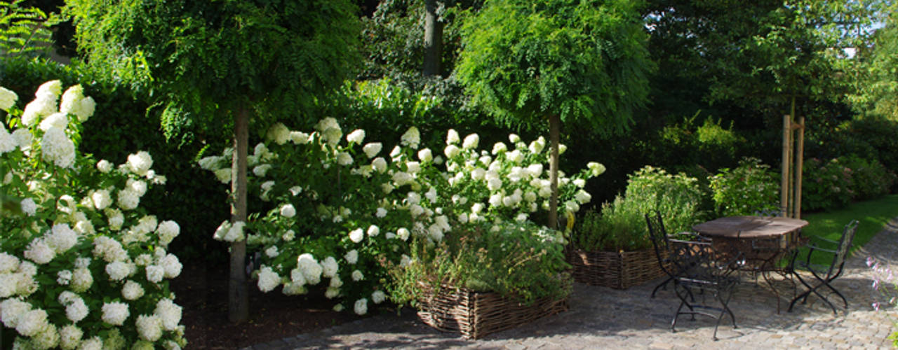 Außenanlagen Meerbusch, Riesop Landschaftsarchitektur GmbH Riesop Landschaftsarchitektur GmbH Giardino rurale