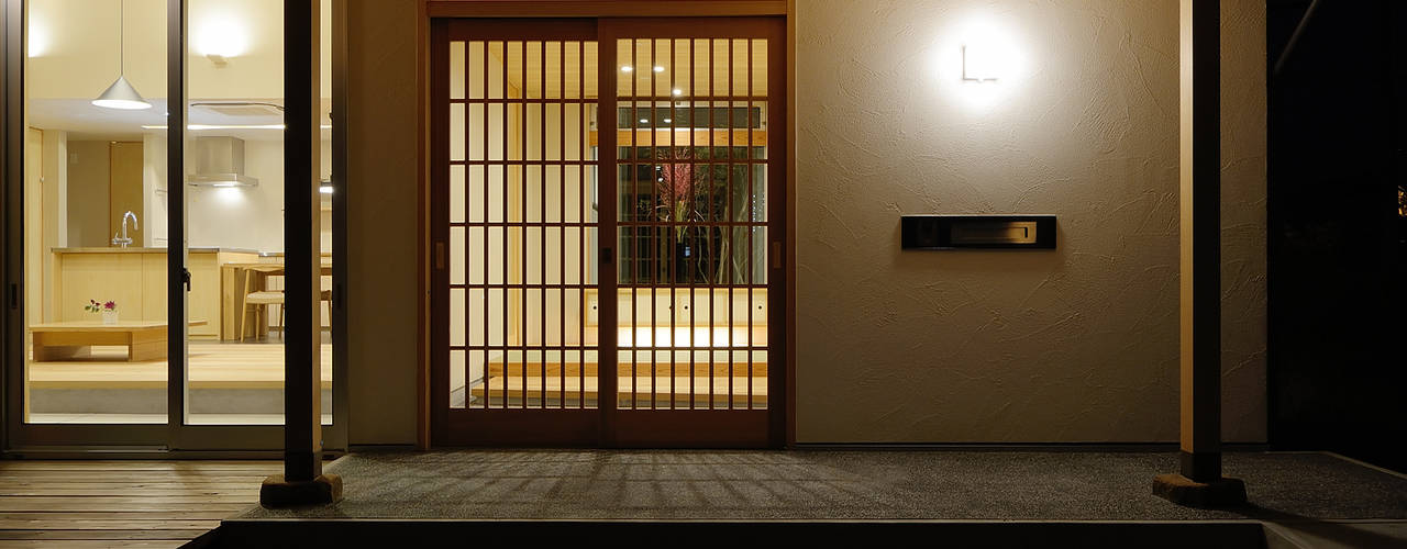 牛川町の家2014, 株式会社kotori 株式会社kotori Modern Corridor, Hallway and Staircase