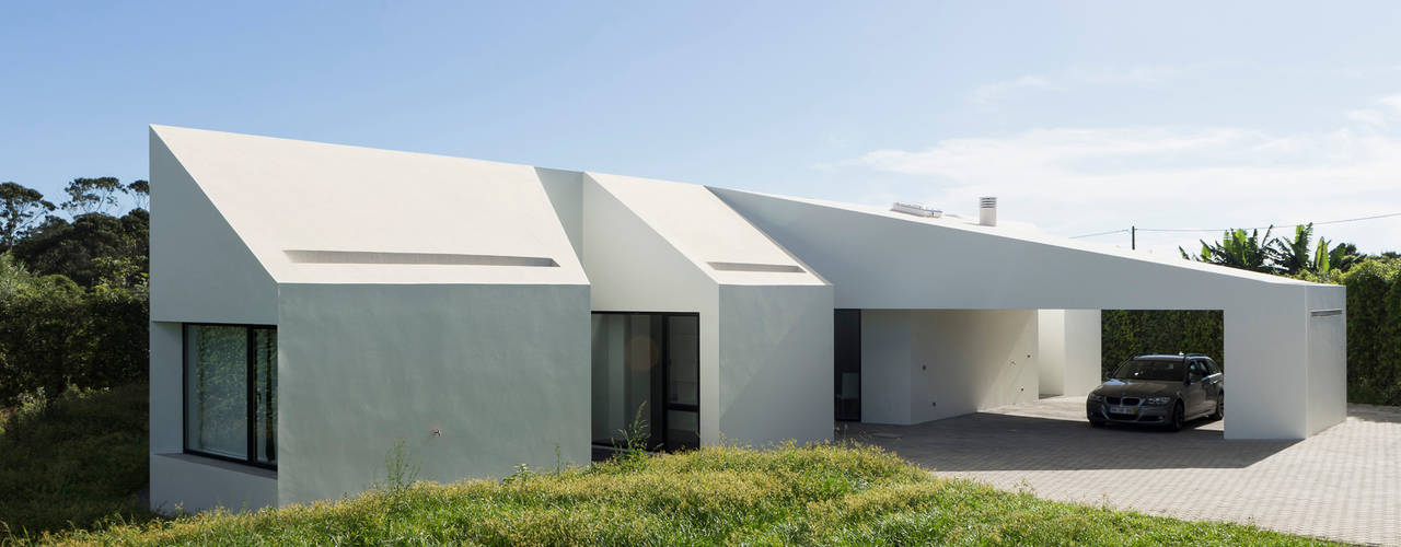 Casa Rosto do Cão, Monteiro, Resendes & Sousa Arquitectos lda. Monteiro, Resendes & Sousa Arquitectos lda. Pasillos, vestíbulos y escaleras minimalistas